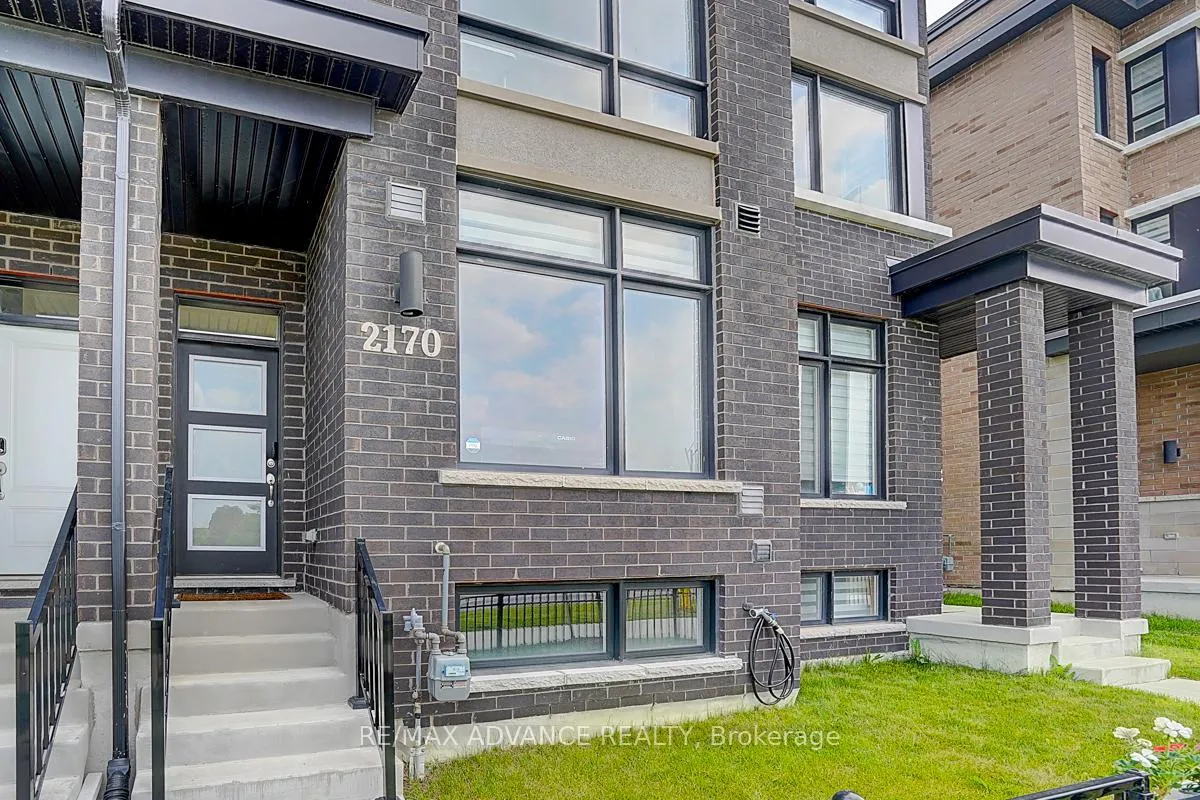 Photo 2 of 2170 Donald Cousens Parkway, Markham, Cornell — HOMEH