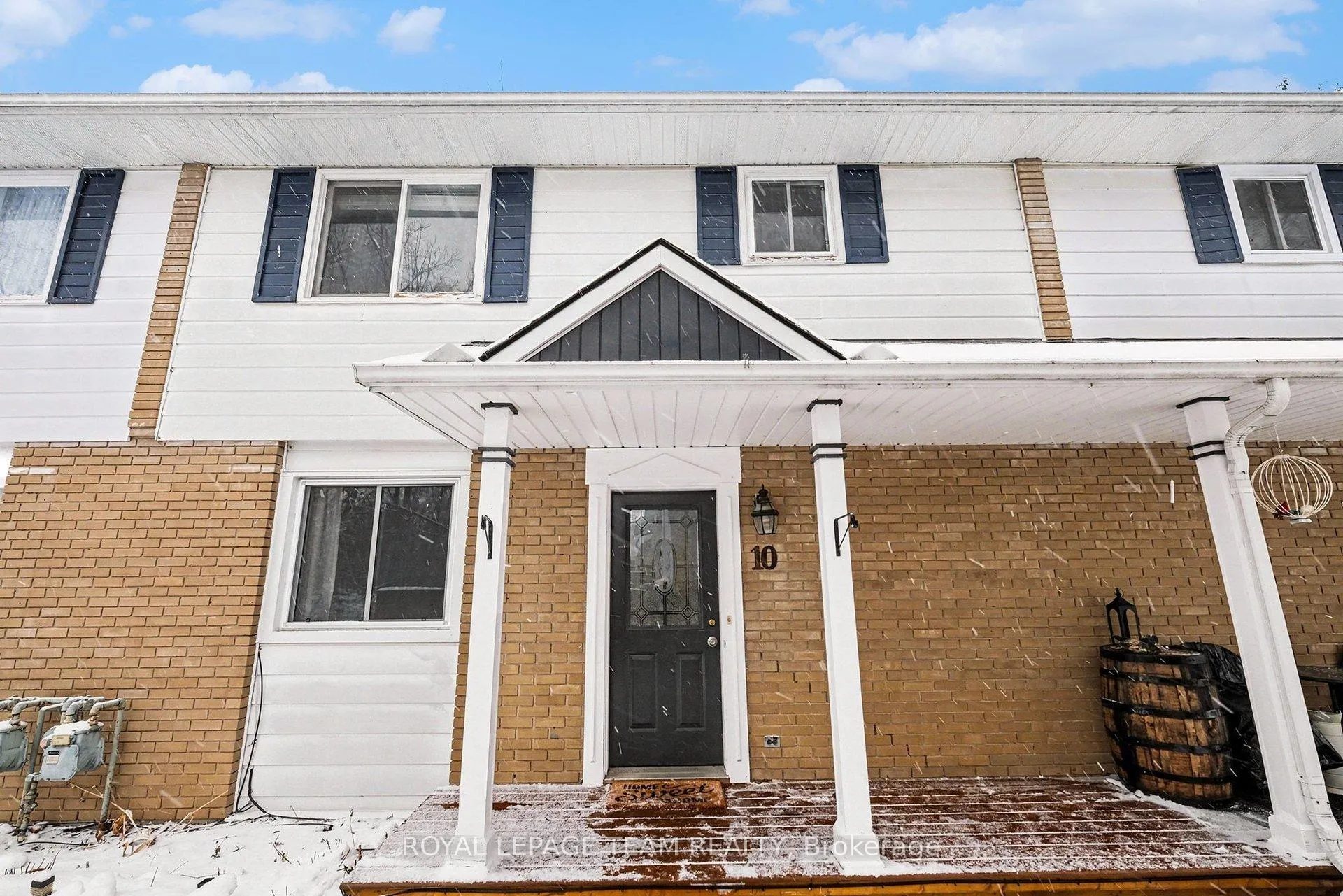 Front of Unit 10, 105 Parkinson Street