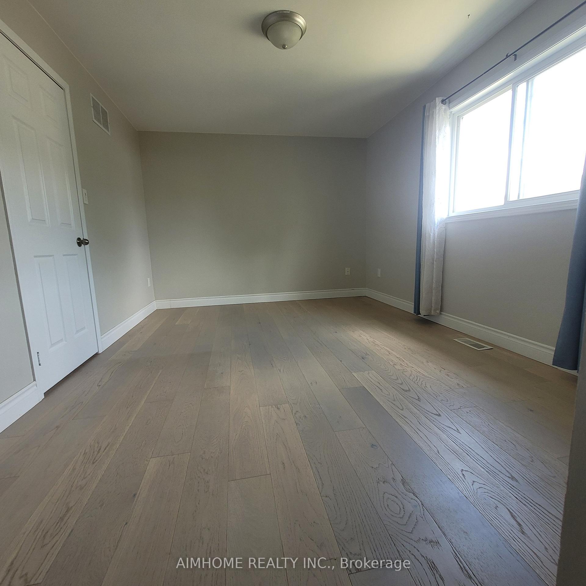 Photo 10 of 22 Villers Street, Barrie, Edgehill Drive — HOMEH
