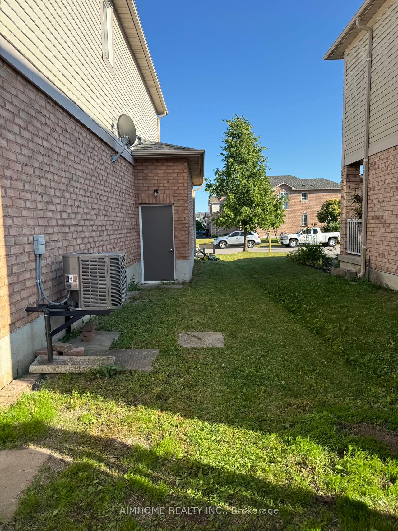 Photo 19 of 22 Villers Street, Barrie, Edgehill Drive — HOMEH
