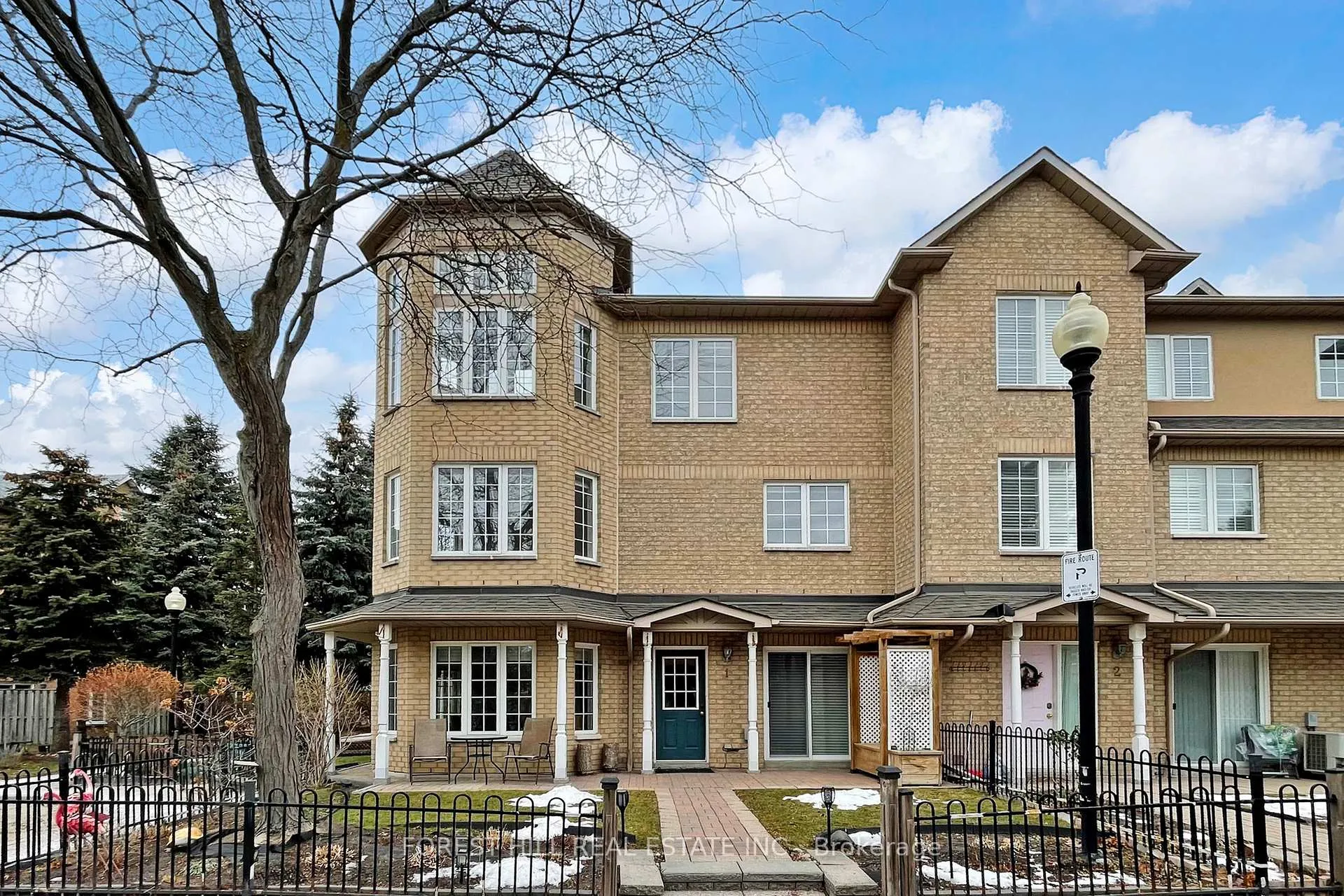 Photo 1 of Unit 01, 23 St.Moritz Way, Markham, Unionville — HOMEH