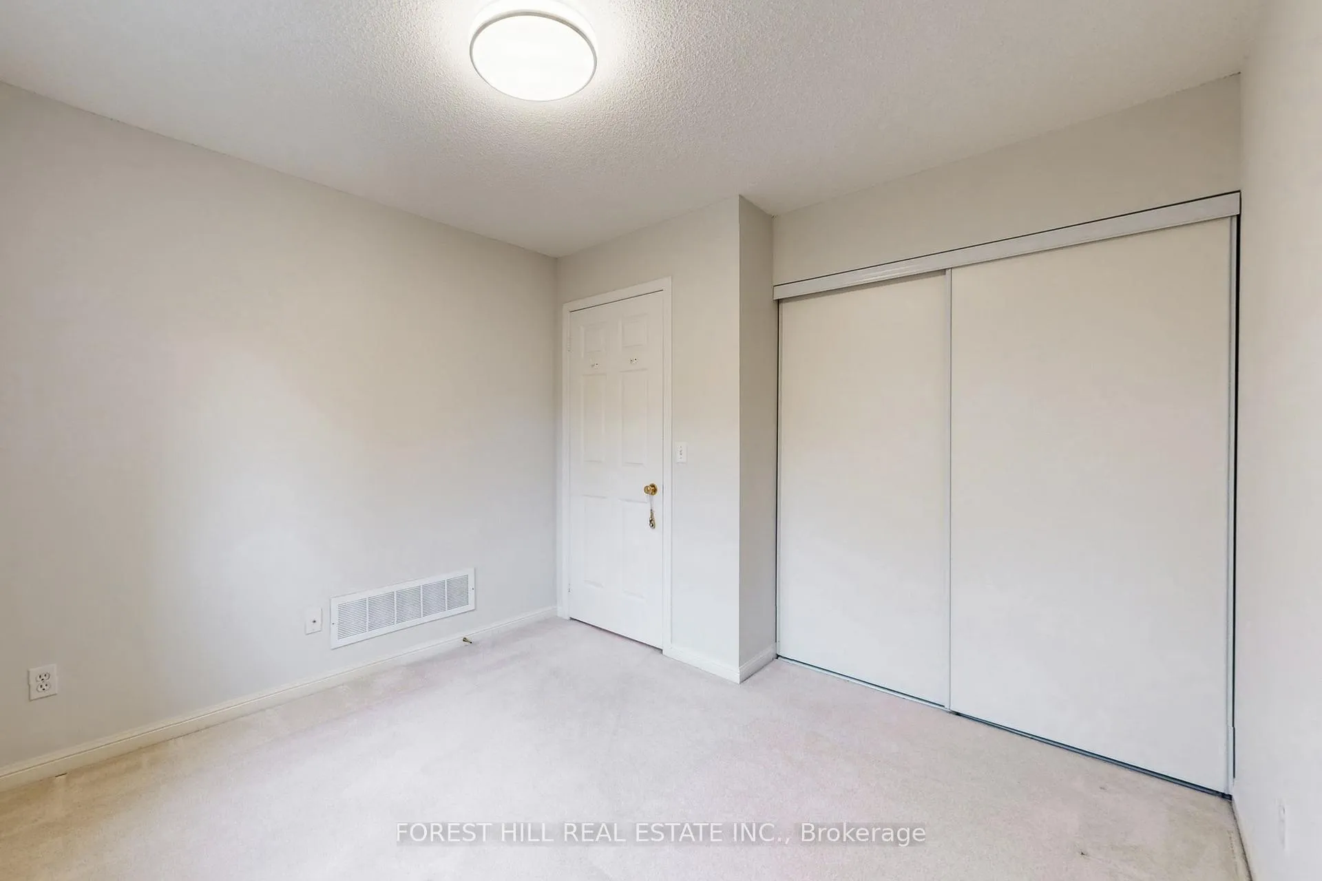 Photo 23 of Unit 01, 23 St.Moritz Way, Markham, Unionville — HOMEH
