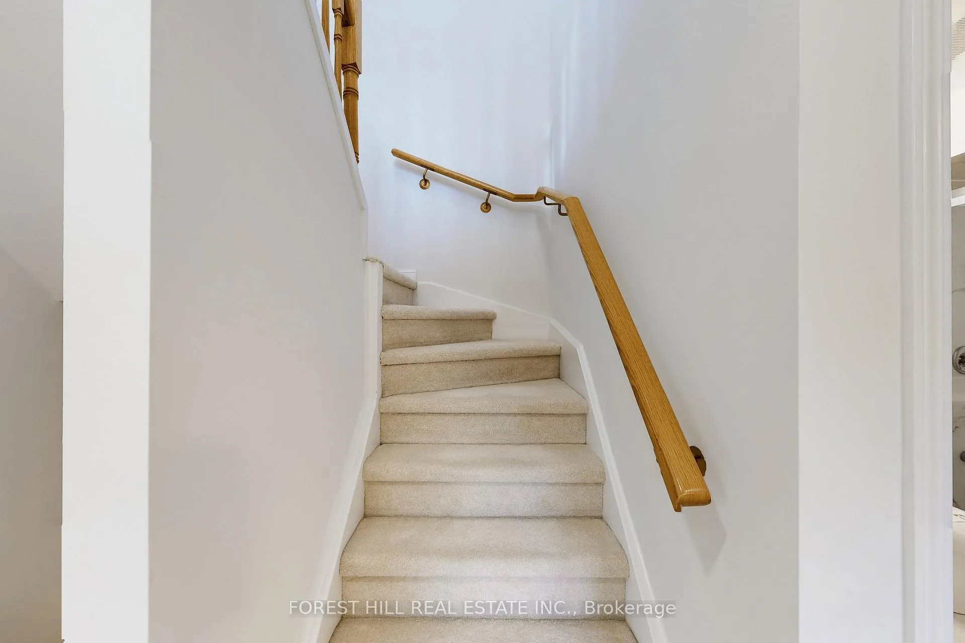 Photo 25 of Unit 01, 23 St.Moritz Way, Markham, Unionville — HOMEH