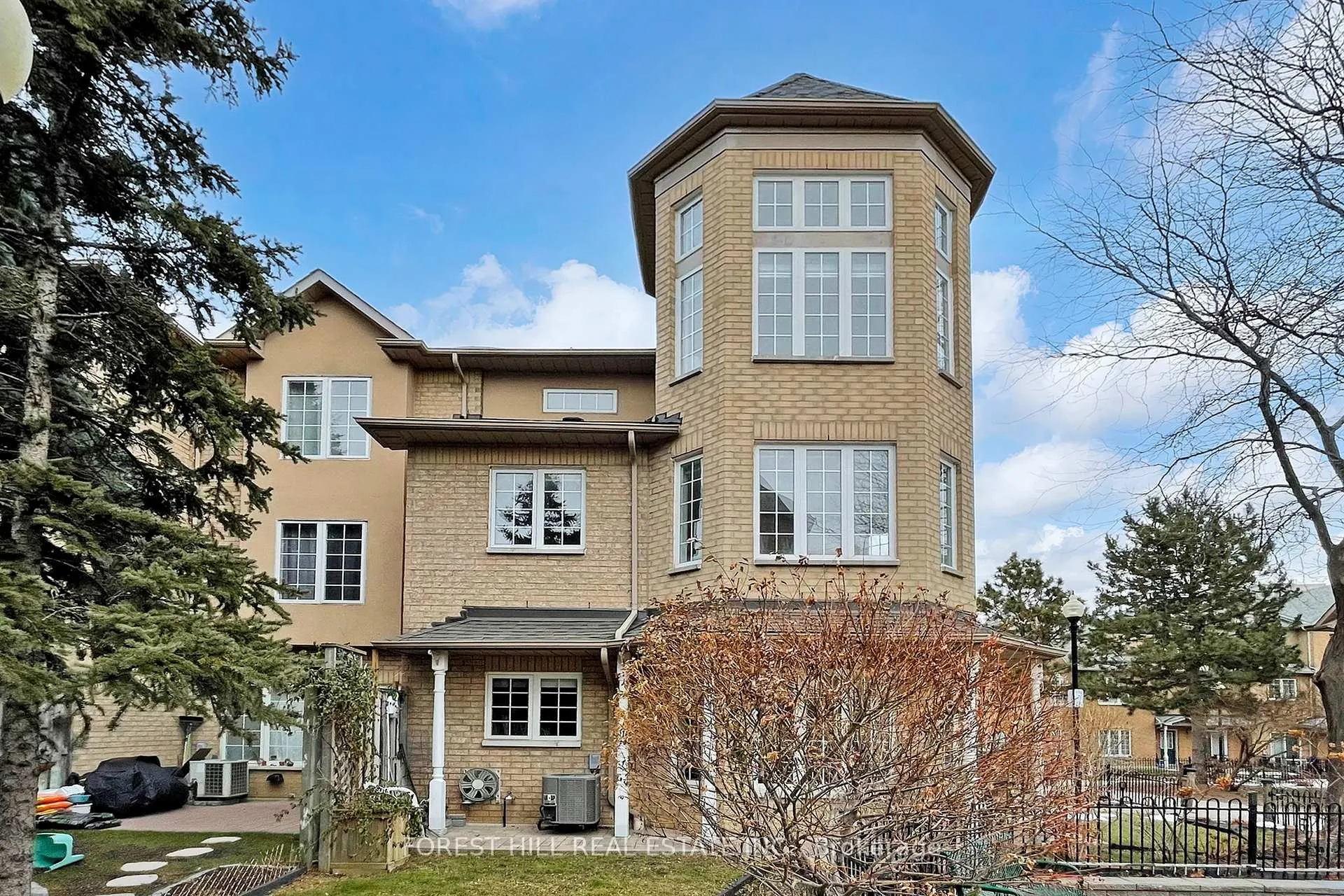Photo 41 of Unit 01, 23 St.Moritz Way, Markham, Unionville — HOMEH