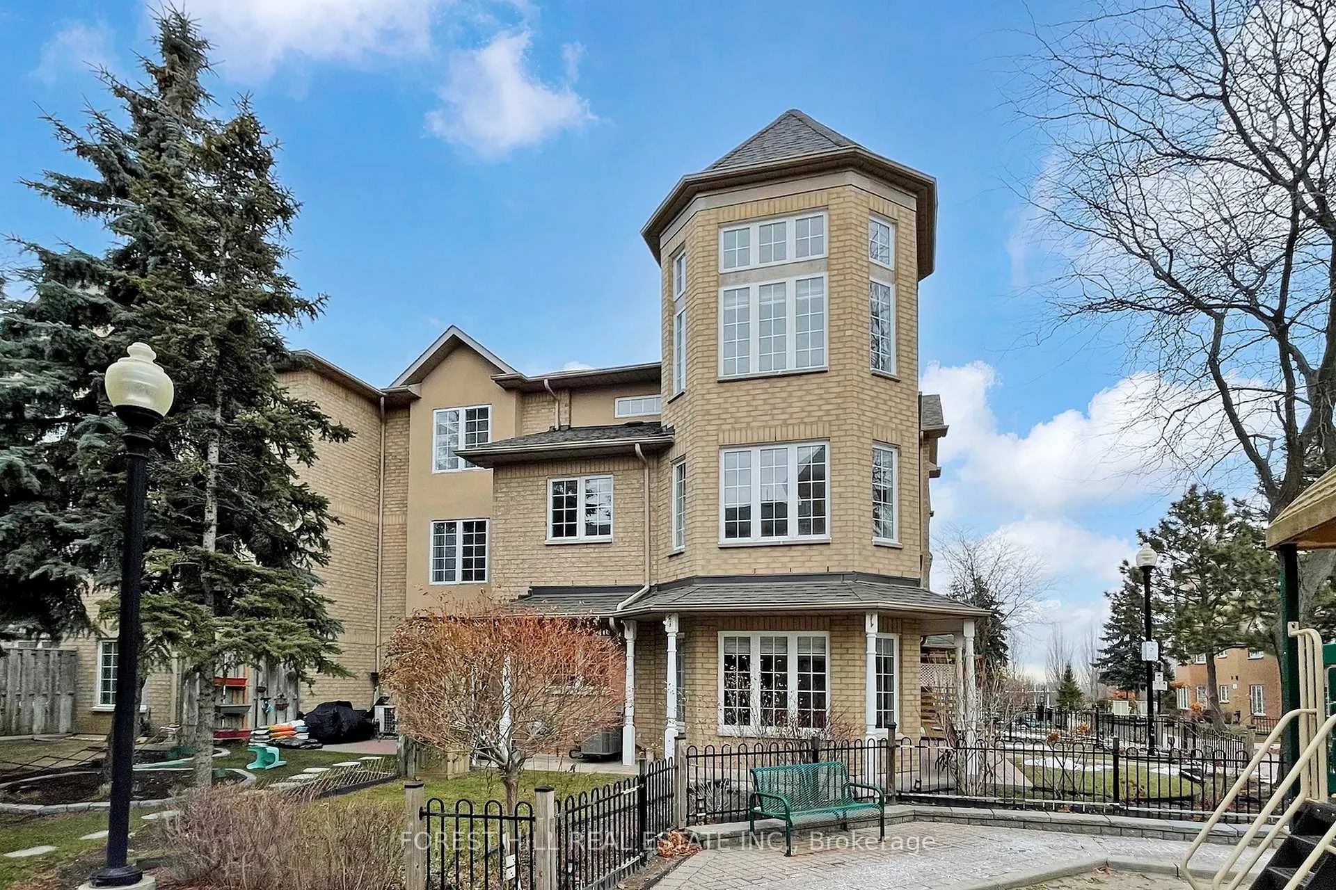 Photo 42 of Unit 01, 23 St.Moritz Way, Markham, Unionville — HOMEH