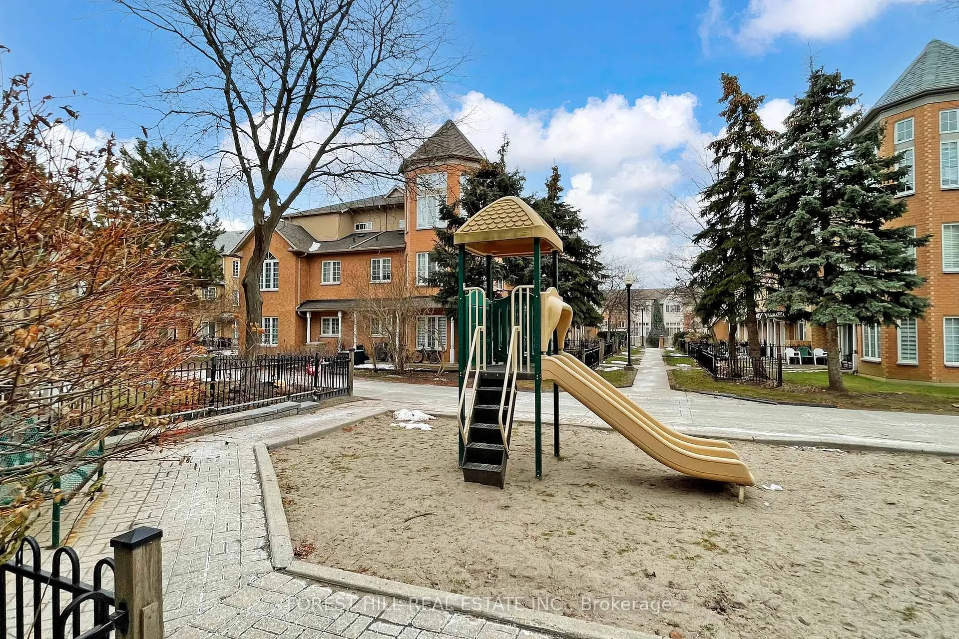 Photo 43 of Unit 01, 23 St.Moritz Way, Markham, Unionville — HOMEH
