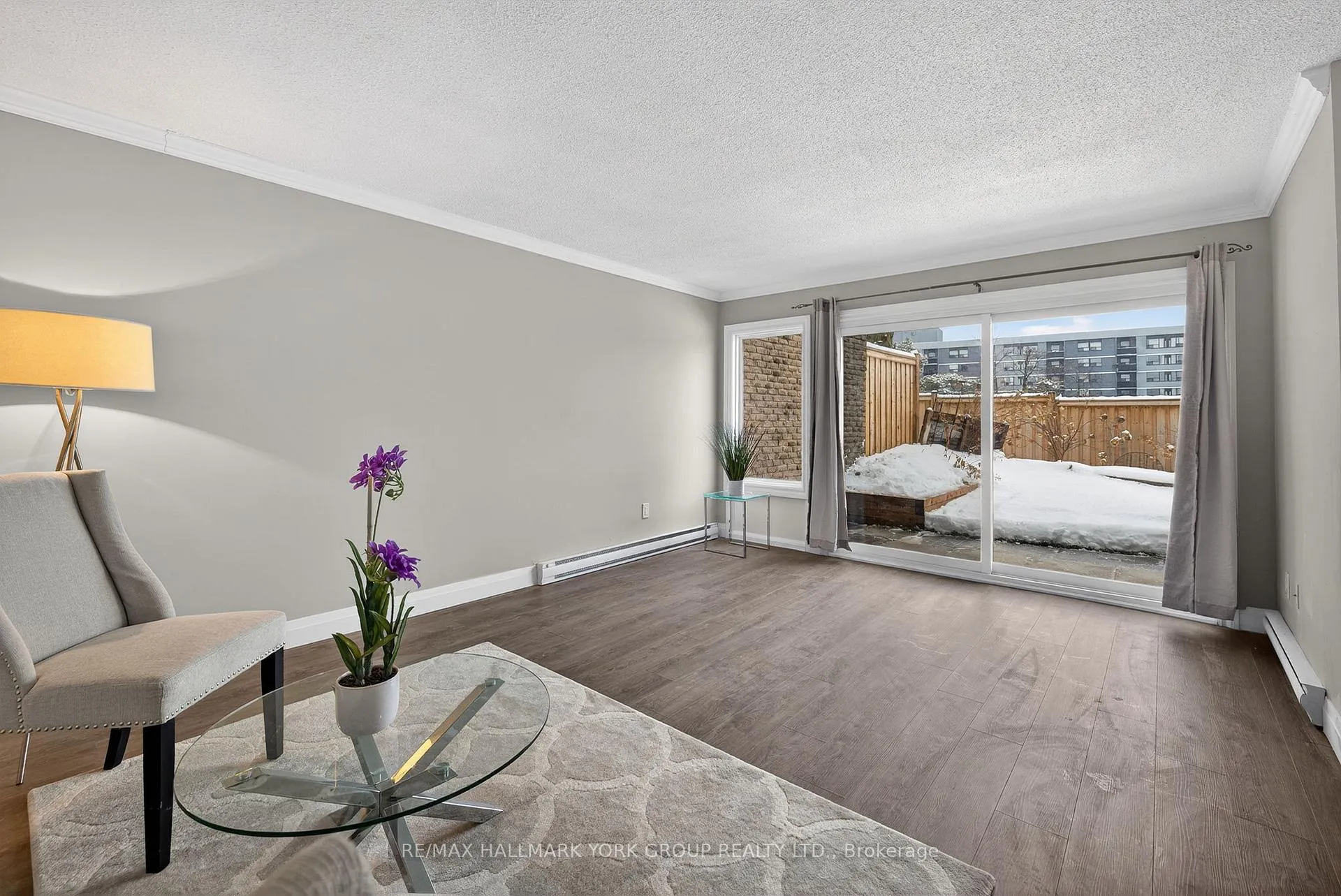 Photo 15 of Unit 33, 169 Milestone Crescent, Aurora, Aurora Village — HOMEH