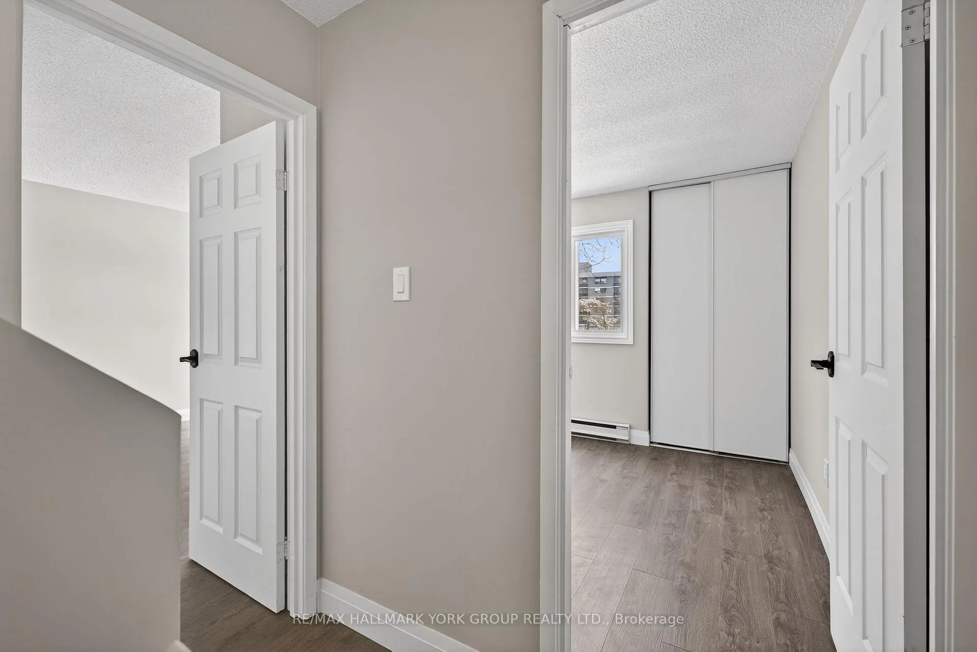 Photo 26 of Unit 33, 169 Milestone Crescent, Aurora, Aurora Village — HOMEH