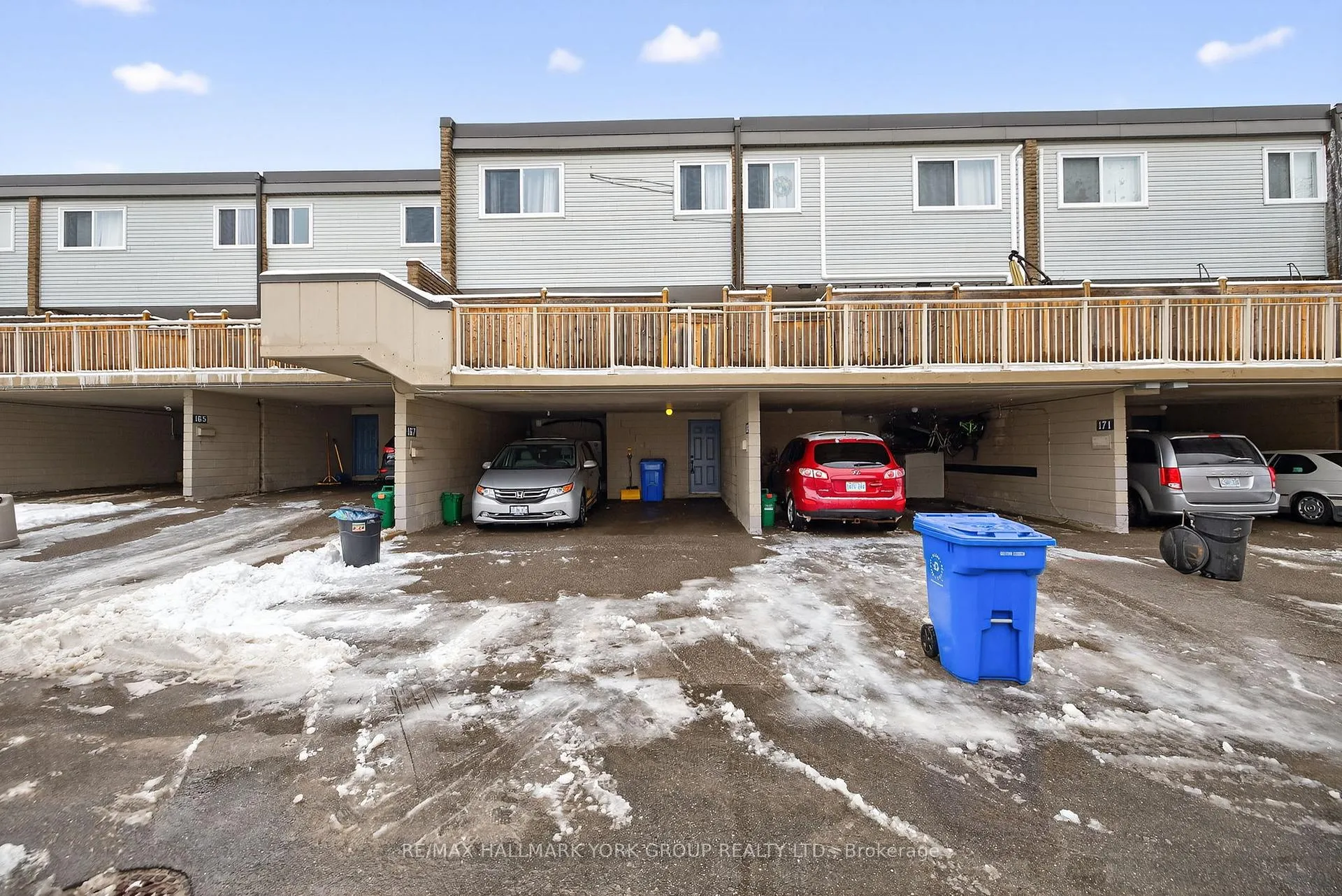 Photo 34 of Unit 33, 169 Milestone Crescent, Aurora, Aurora Village — HOMEH