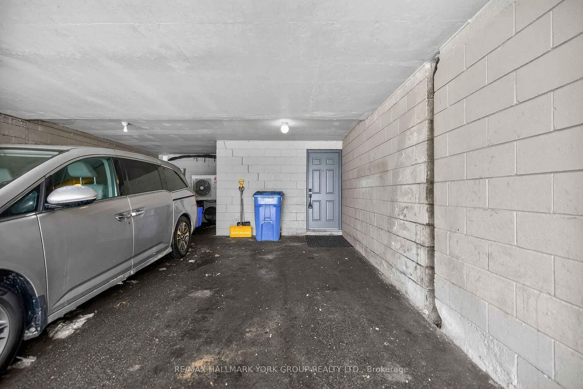 Photo 36 of Unit 33, 169 Milestone Crescent, Aurora, Aurora Village — HOMEH