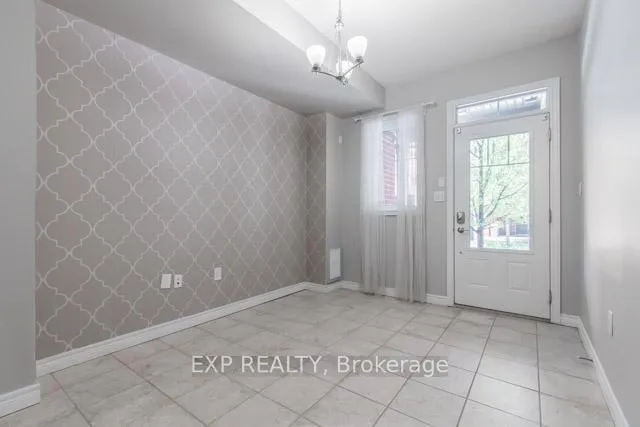 Photo 6 of Unit 40, 310 Fall Fair Way, Hamilton, Binbrook — HOMEH