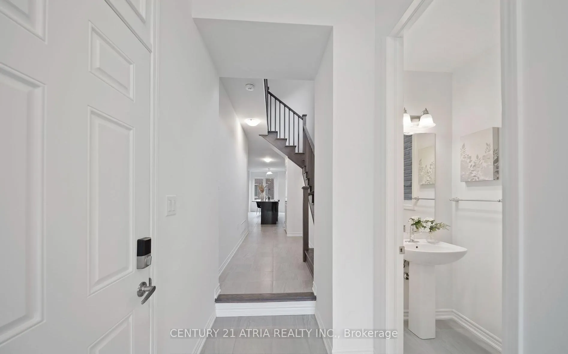 Photo 2 of 1408 Mockingbird Square, Pickering, Rural Pickering — HOMEH