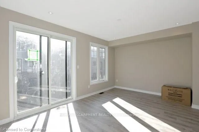 Photo 4 of 21 Walters Lane, Grimsby, Grimsby Beach — HOMEH
