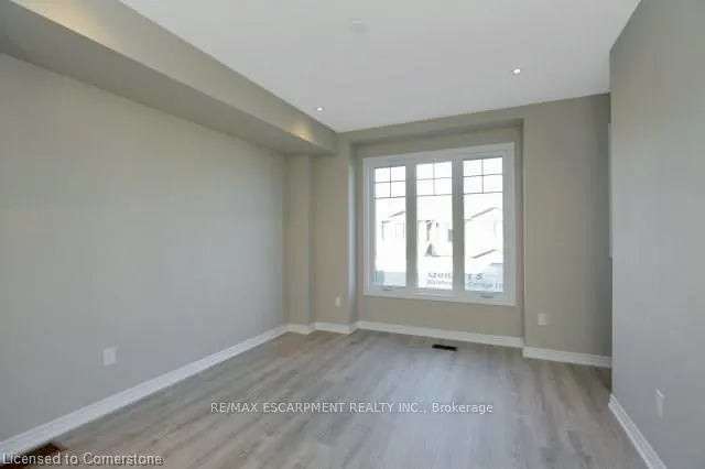 Photo 12 of 21 Walters Lane, Grimsby, Grimsby Beach — HOMEH