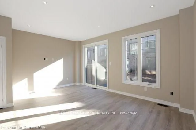 Photo 25 of 21 Walters Lane, Grimsby, Grimsby Beach — HOMEH