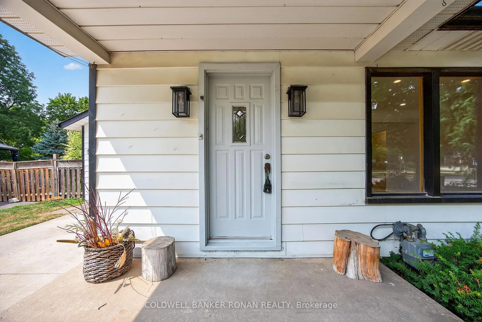 Photo 3 of 180 Wellington Street E, New Tecumseth, Alliston — HOMEH