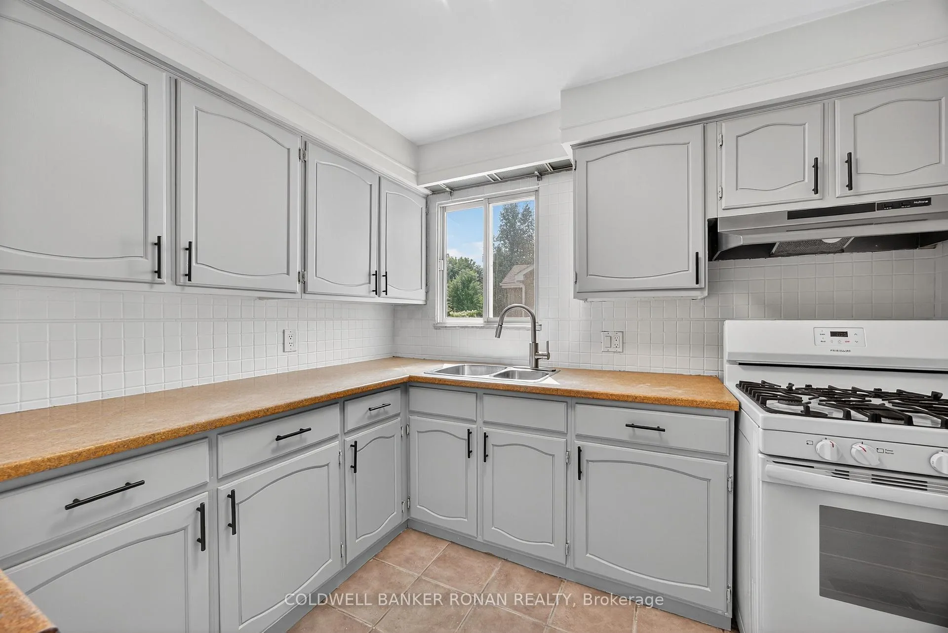 Photo 16 of 180 Wellington Street E, New Tecumseth, Alliston — HOMEH