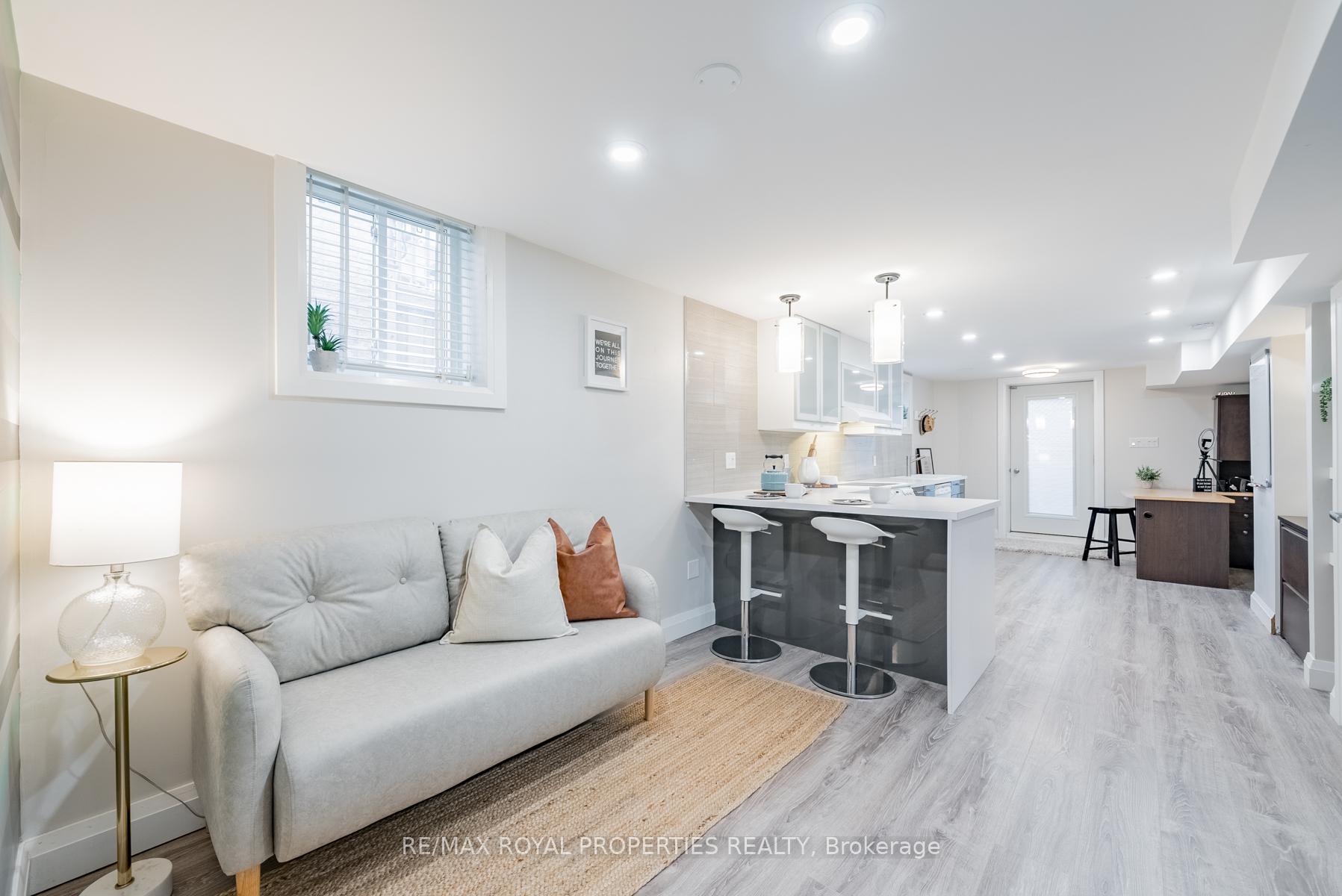 Photo 6 of Unit Bsmt, 11 Cotton Street, Clarington, Bowmanville — HOMEH