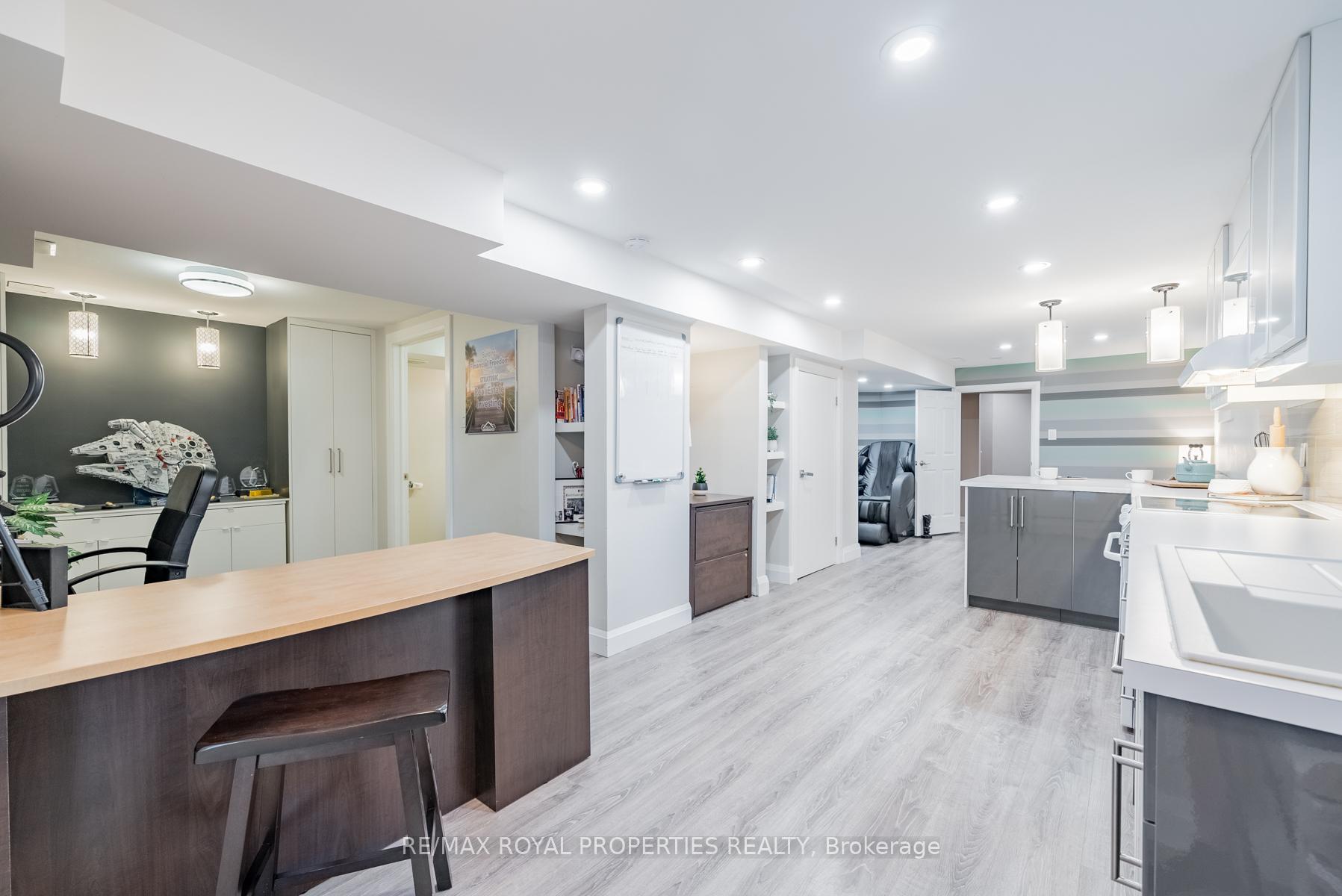Photo 9 of Unit Bsmt, 11 Cotton Street, Clarington, Bowmanville — HOMEH