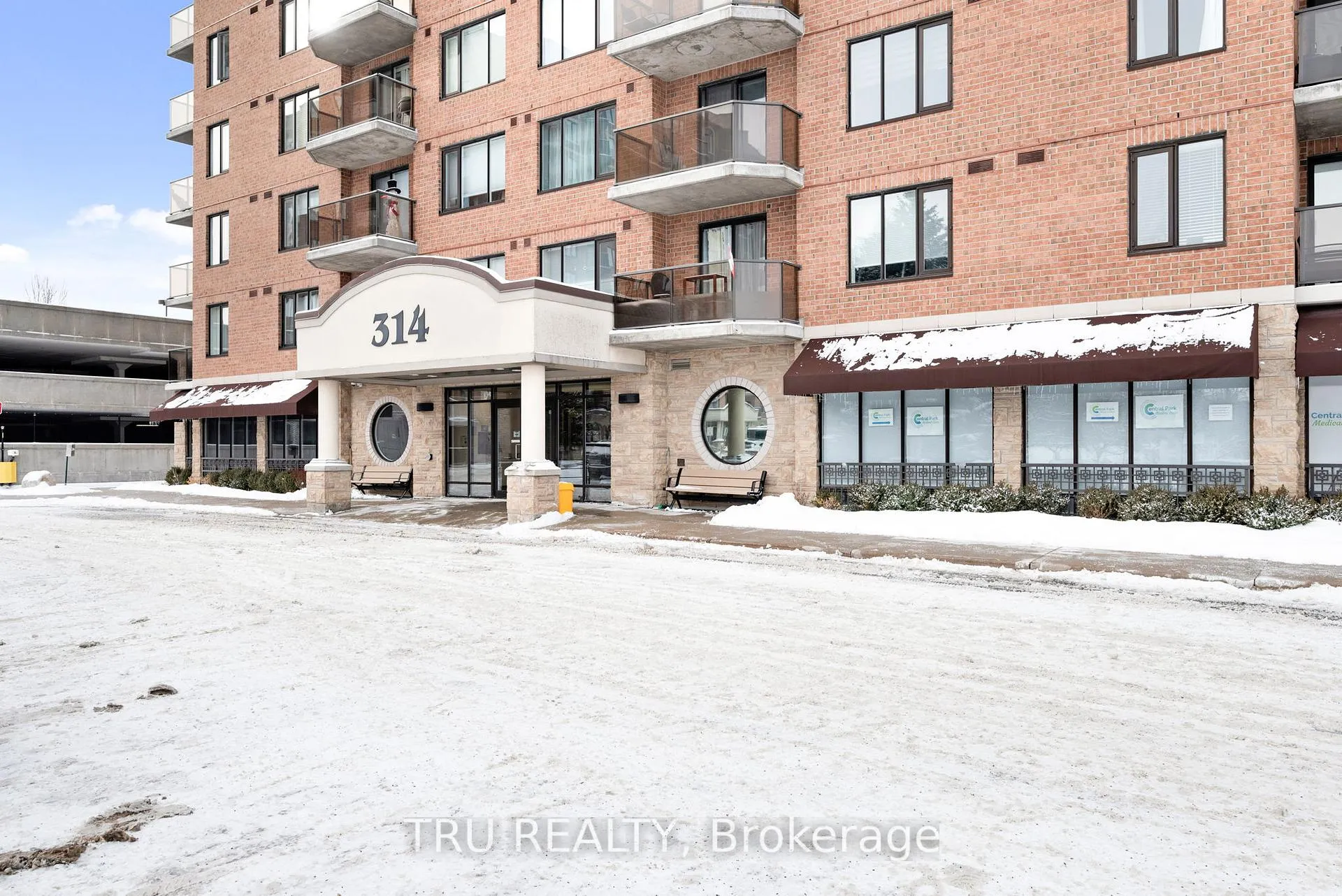 Front of Unit 104, 314 Central Park Drive