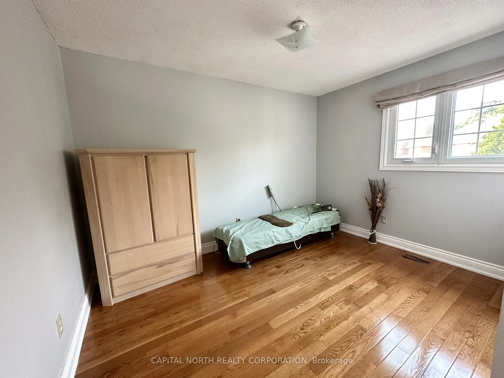 Photo 24 of Unit Upper, 2366 Denvale Drive W, Pickering, Brock Ridge — HOMEH