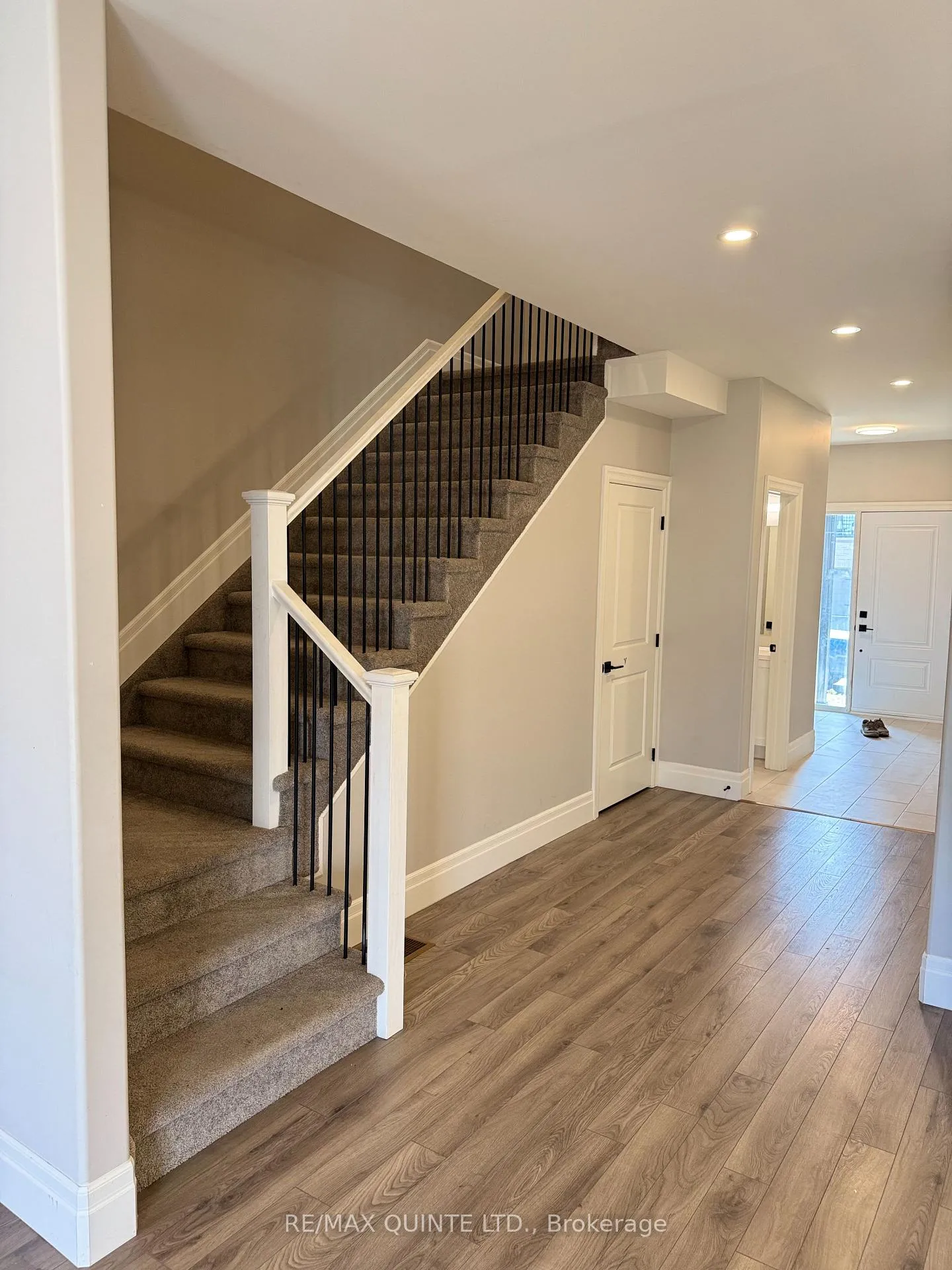 Photo 7 of 28 Markland Avenue, Prince Edward County, Picton — HOMEH