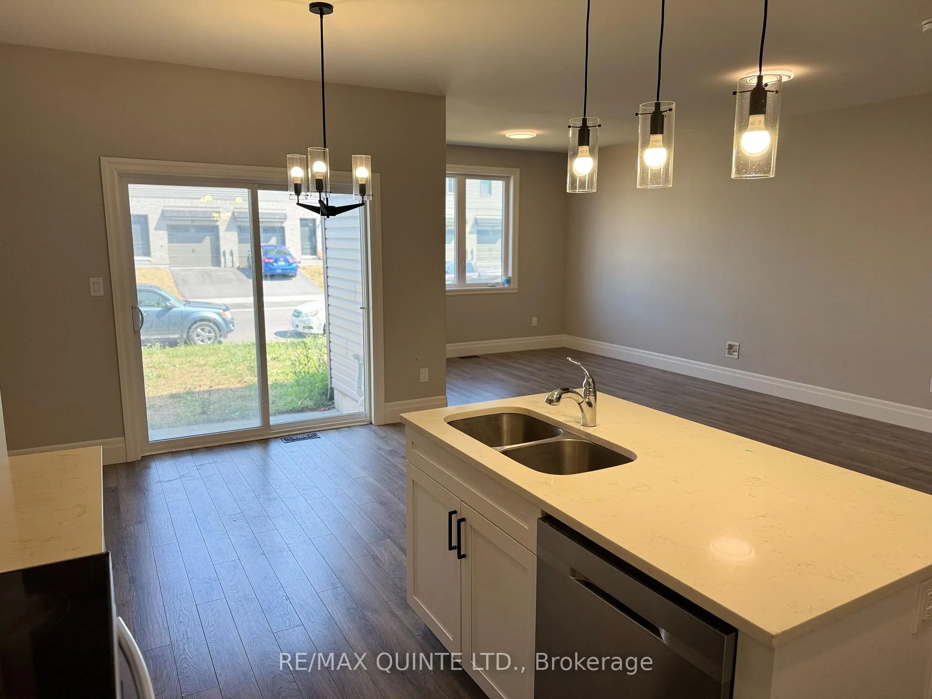 Photo 10 of 28 Markland Avenue, Prince Edward County, Picton — HOMEH