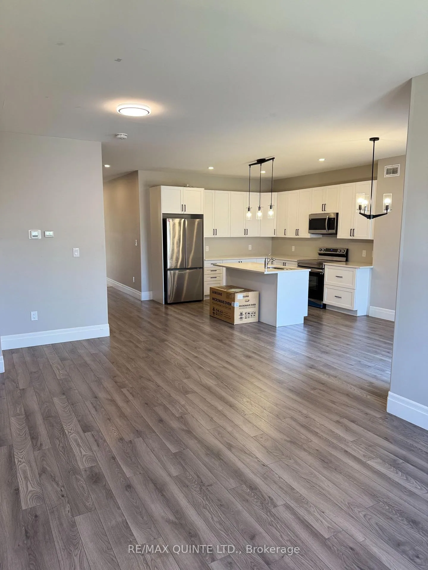 Photo 12 of 28 Markland Avenue, Prince Edward County, Picton — HOMEH