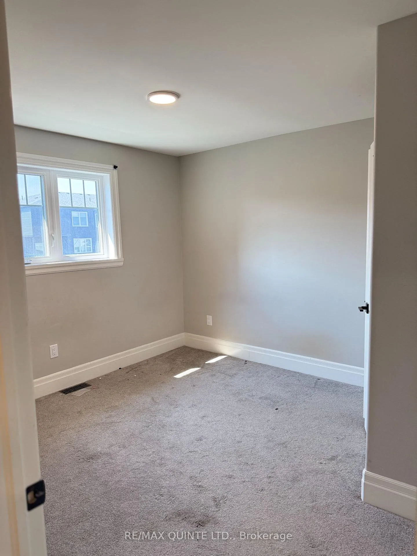 Photo 17 of 28 Markland Avenue, Prince Edward County, Picton — HOMEH