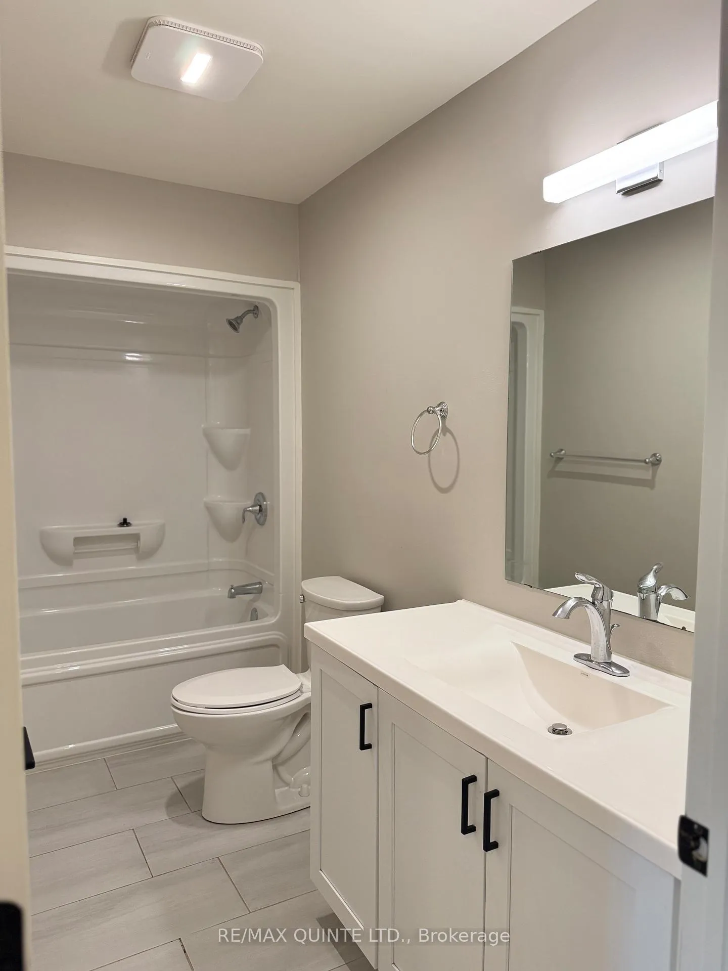 Photo 20 of 28 Markland Avenue, Prince Edward County, Picton — HOMEH