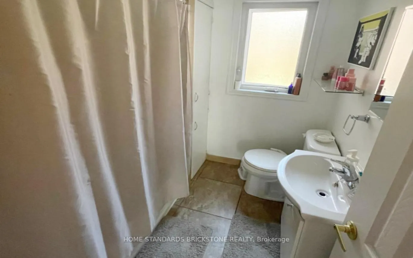 Photo 8 of 86 Rosewell Ave, Toronto, Yonge-Eglinton — HOMEH