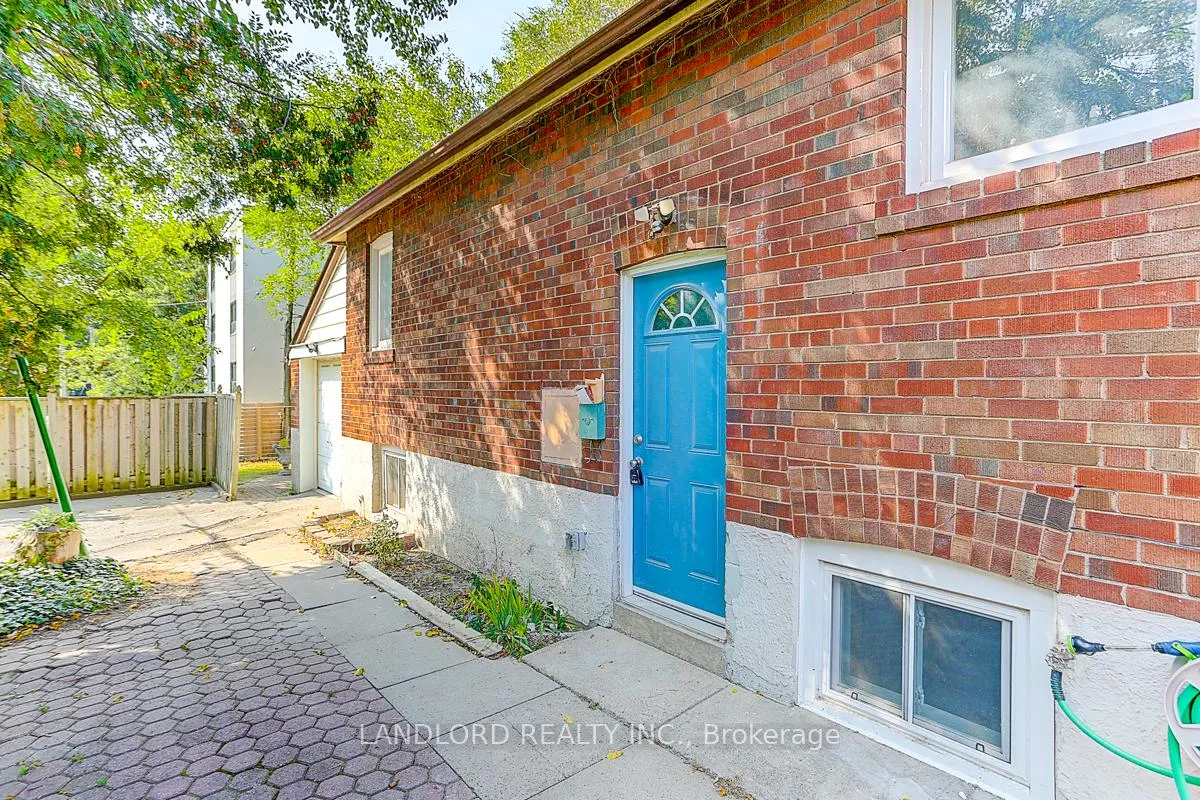Photo 6 of Unit Lower, 1206 Broadview Avenue, Toronto, Broadview North — HOMEH