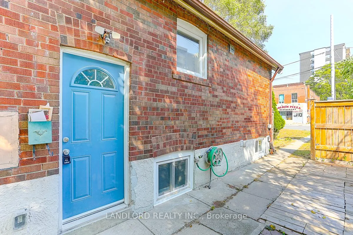 Photo 10 of Unit Lower, 1206 Broadview Avenue, Toronto, Broadview North — HOMEH