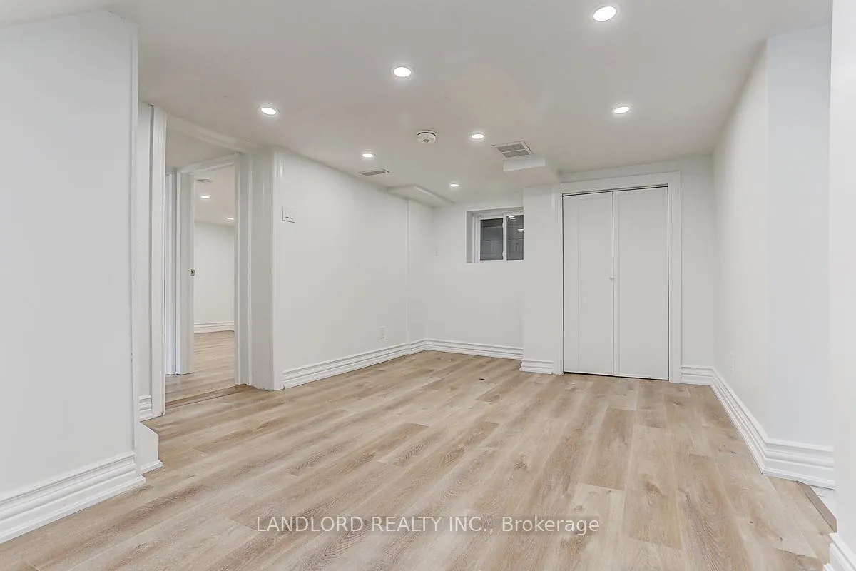 Photo 11 of Unit Lower, 1206 Broadview Avenue, Toronto, Broadview North — HOMEH