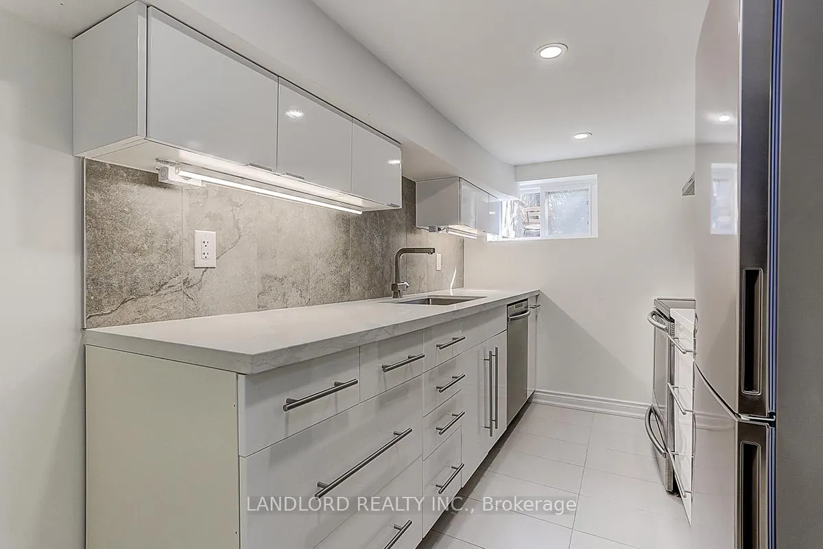 Photo 18 of Unit Lower, 1206 Broadview Avenue, Toronto, Broadview North — HOMEH