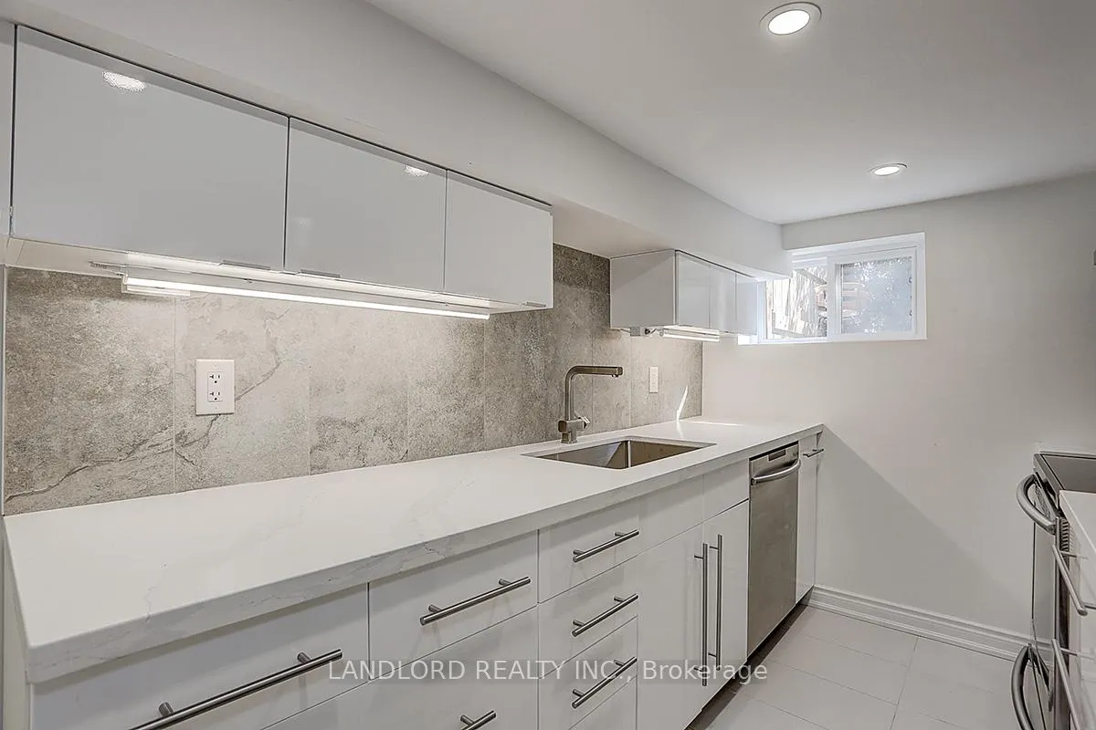 Photo 20 of Unit Lower, 1206 Broadview Avenue, Toronto, Broadview North — HOMEH
