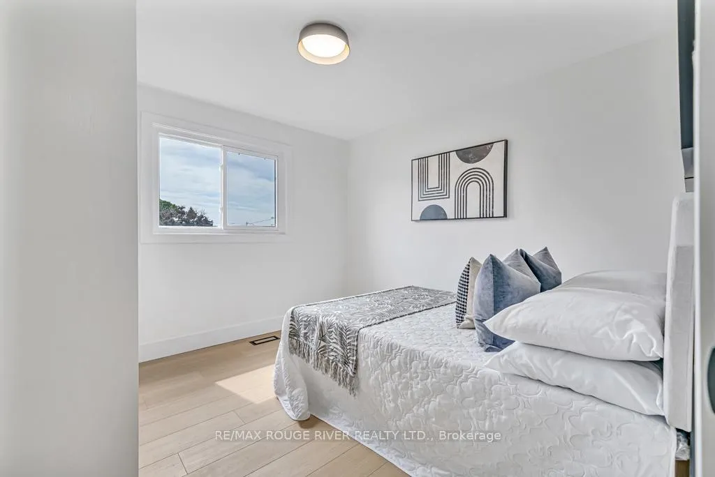 Photo 25 of Unit MAIN, 1341 Park Road S, Oshawa, Lakeview — HOMEH