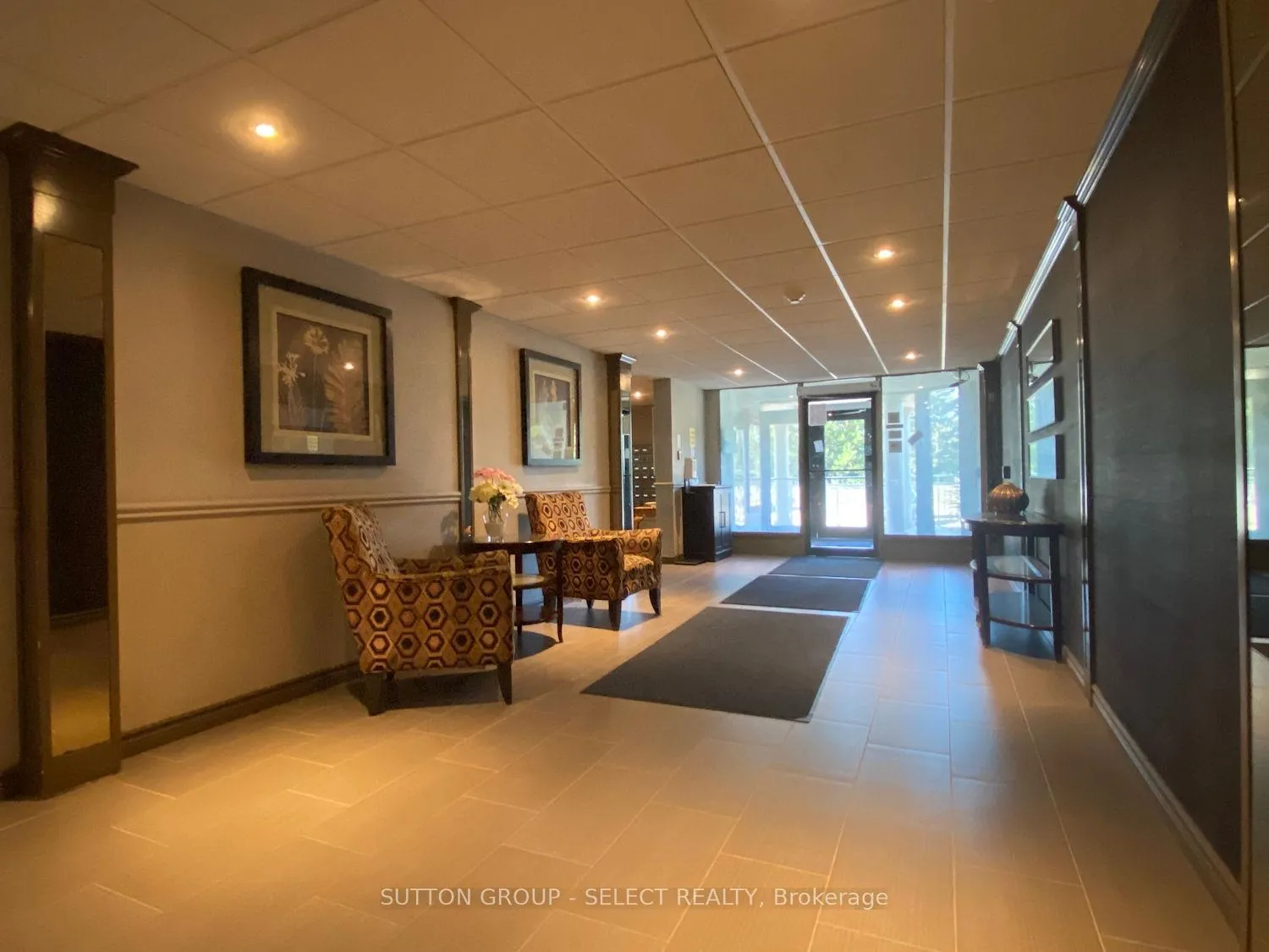 Photo 5 of Unit 409, 35 Green Valley Drive, Kitchener — HOMEH