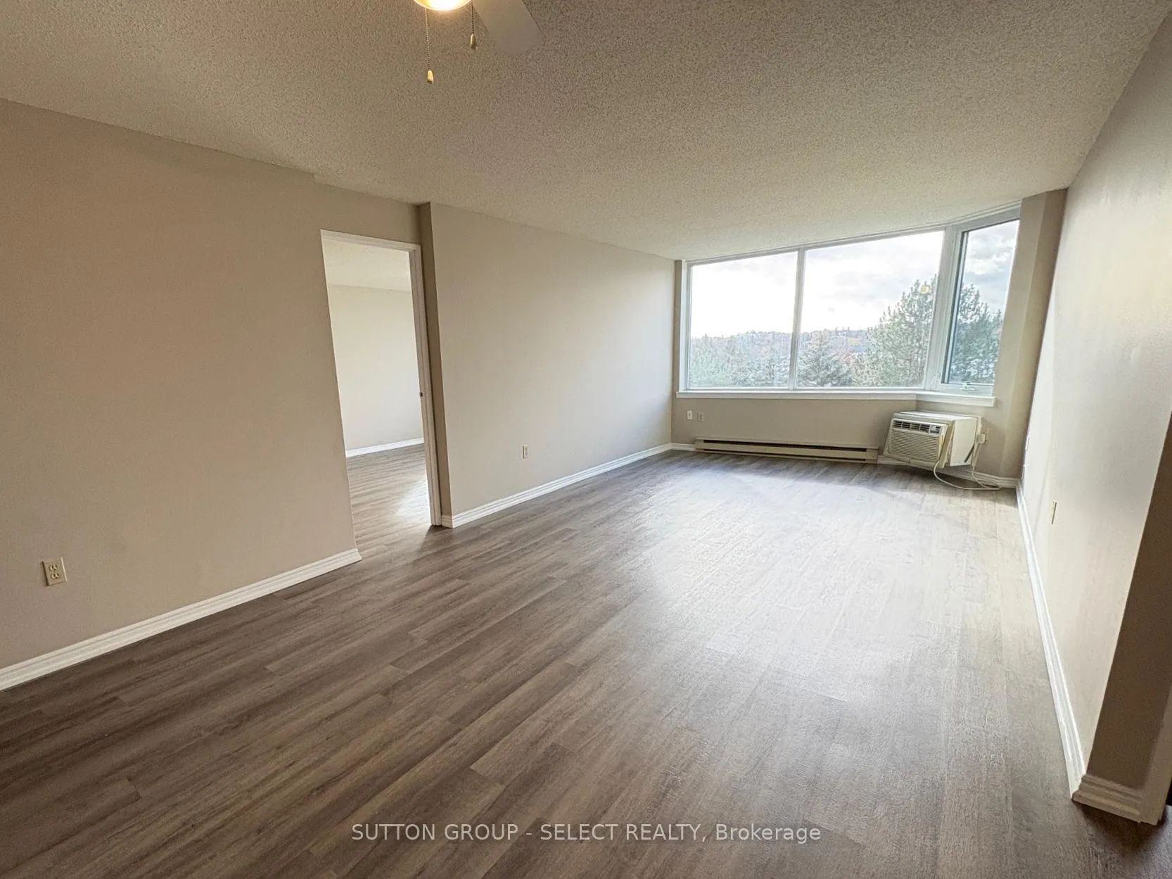 Photo 14 of Unit 409, 35 Green Valley Drive, Kitchener — HOMEH