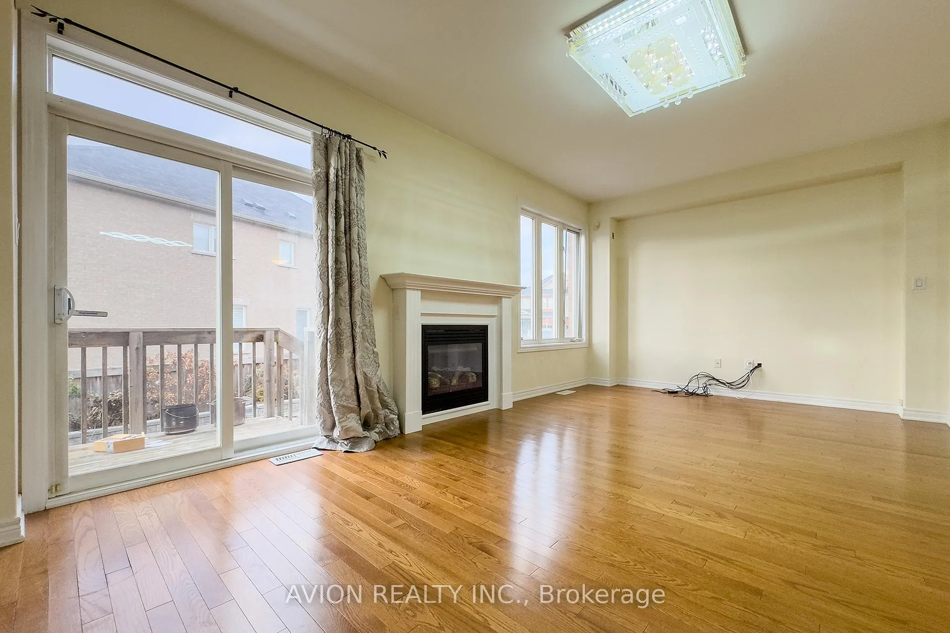 Photo 3 of Unit Upper, 45 Haskett Drive S, Markham, Cedar Grove — HOMEH