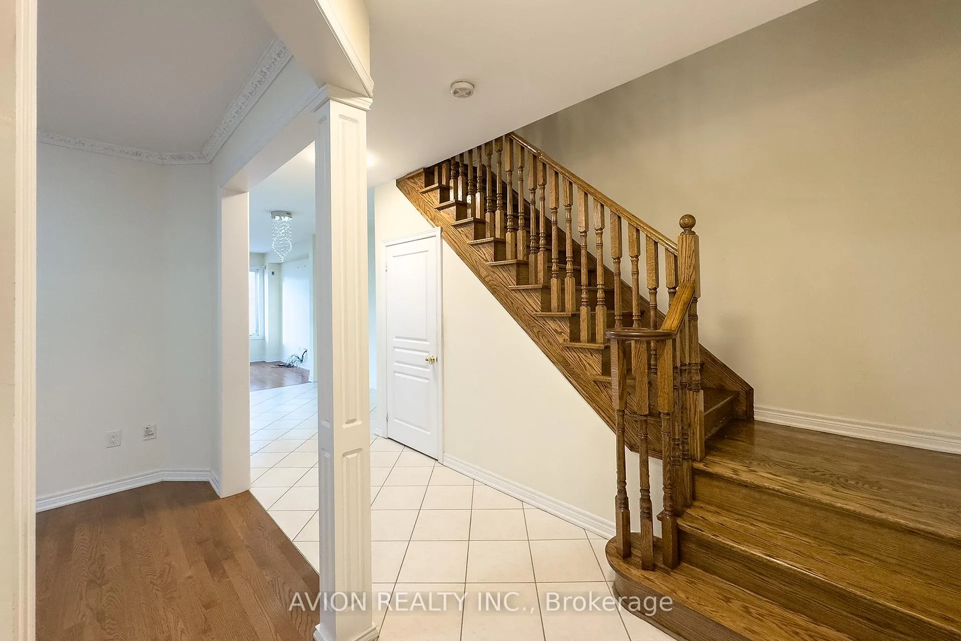Photo 7 of Unit Upper, 45 Haskett Drive S, Markham, Cedar Grove — HOMEH