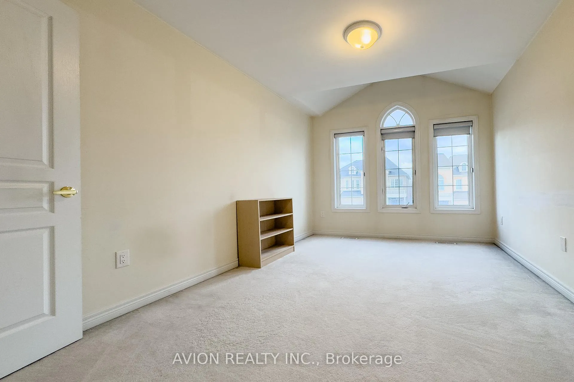Photo 11 of Unit Upper, 45 Haskett Drive S, Markham, Cedar Grove — HOMEH