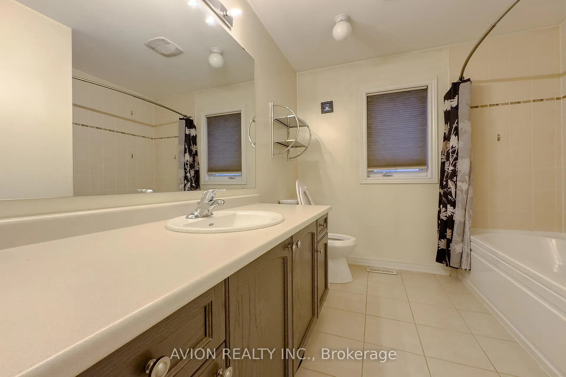 Photo 14 of Unit Upper, 45 Haskett Drive S, Markham, Cedar Grove — HOMEH