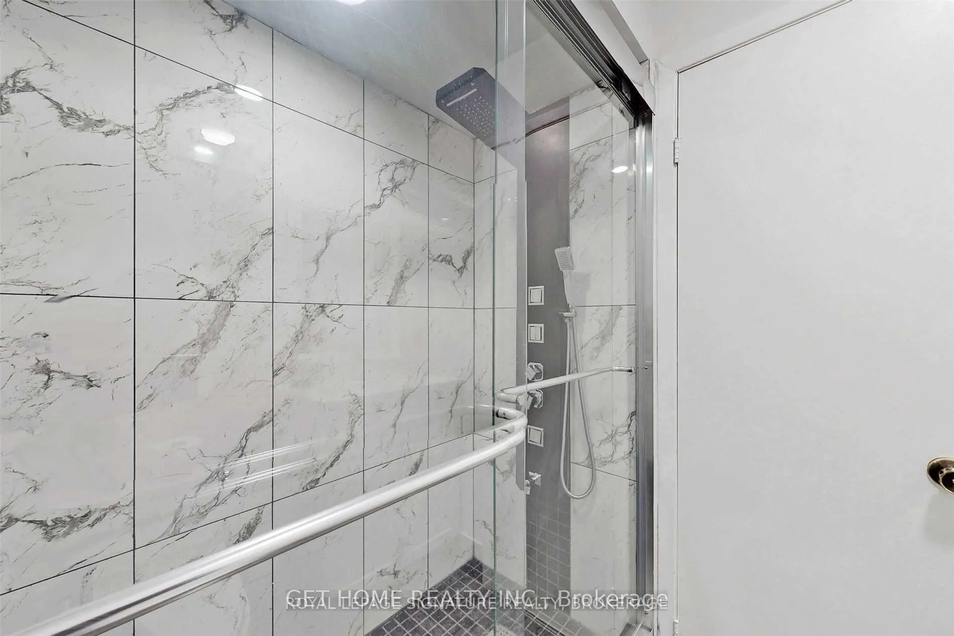 Photo 12 of 1616 Tawnberry Street, Pickering, Brock Ridge — HOMEH
