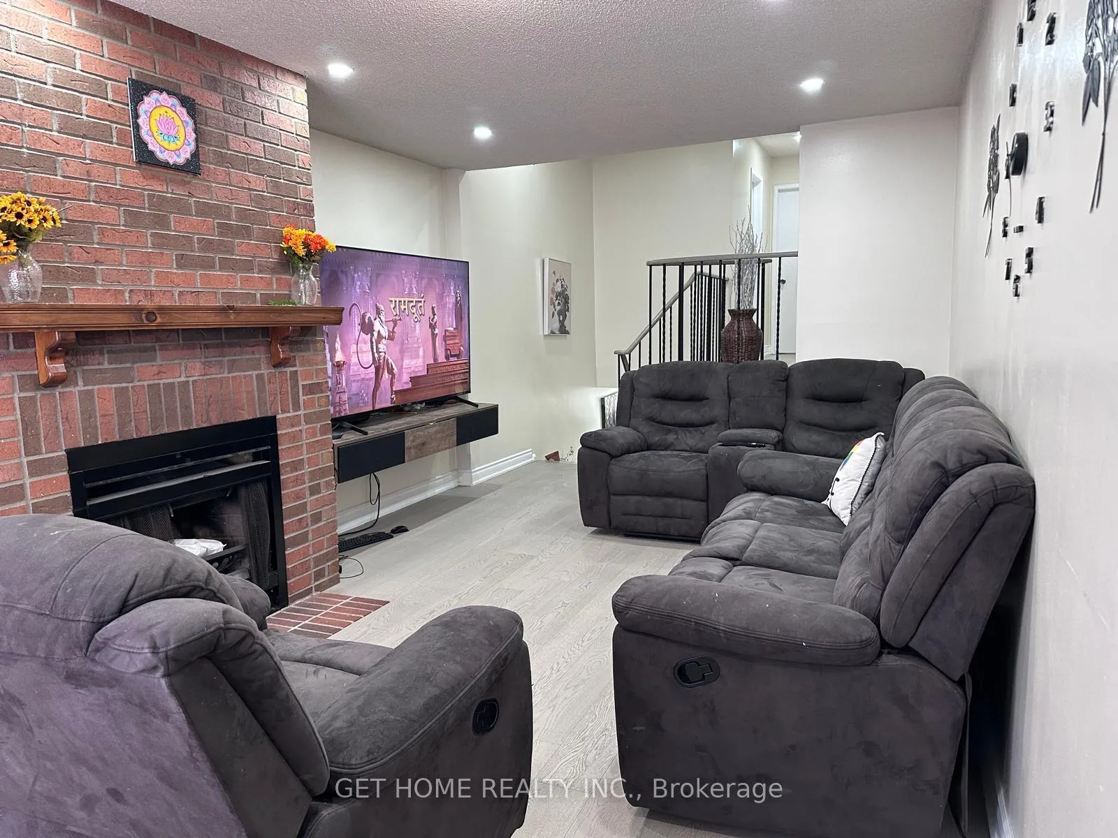 Photo 13 of 1616 Tawnberry Street, Pickering, Brock Ridge — HOMEH