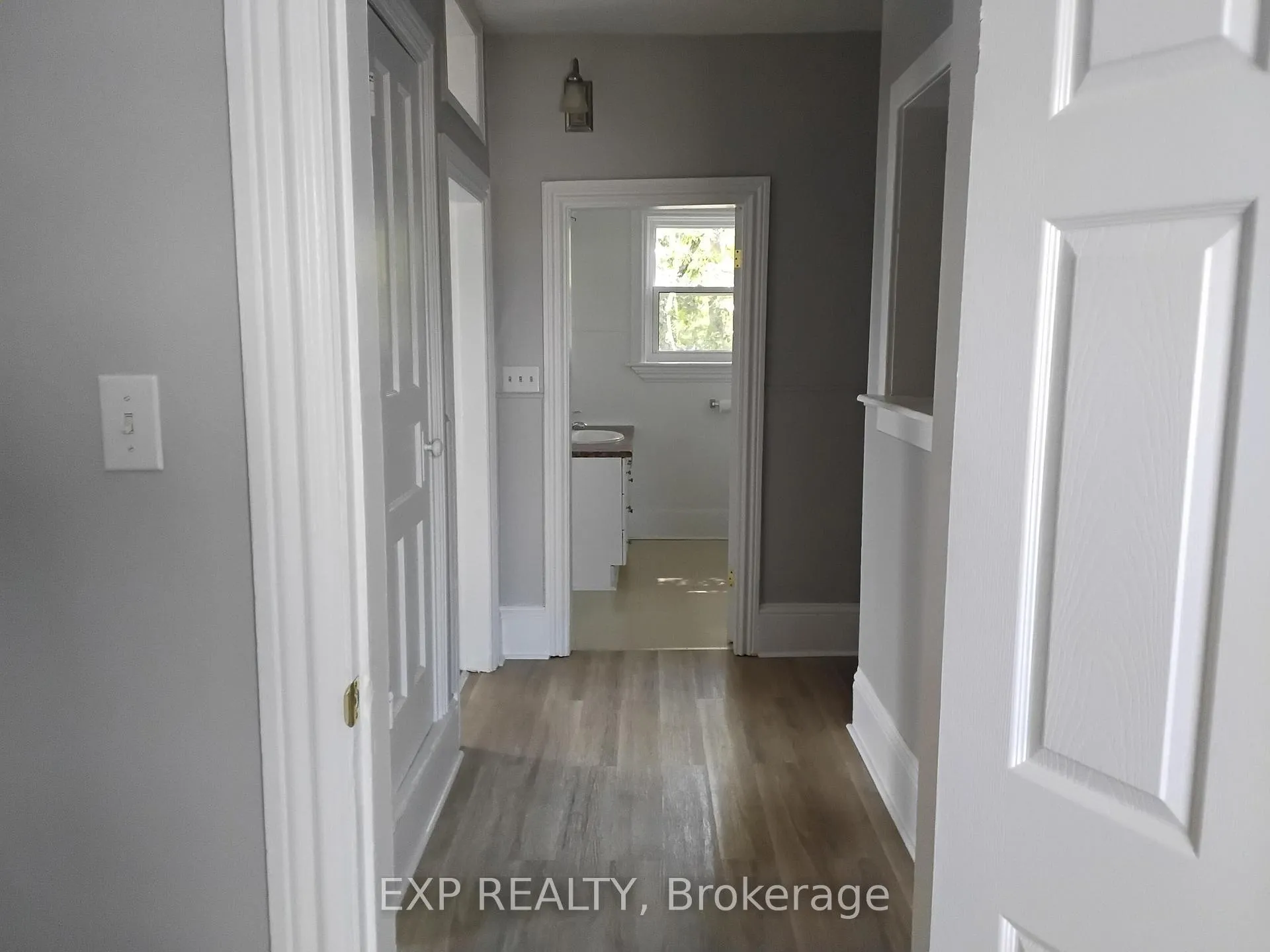 Photo 9 of 70 Victoria Avenue, Smiths Falls — HOMEH