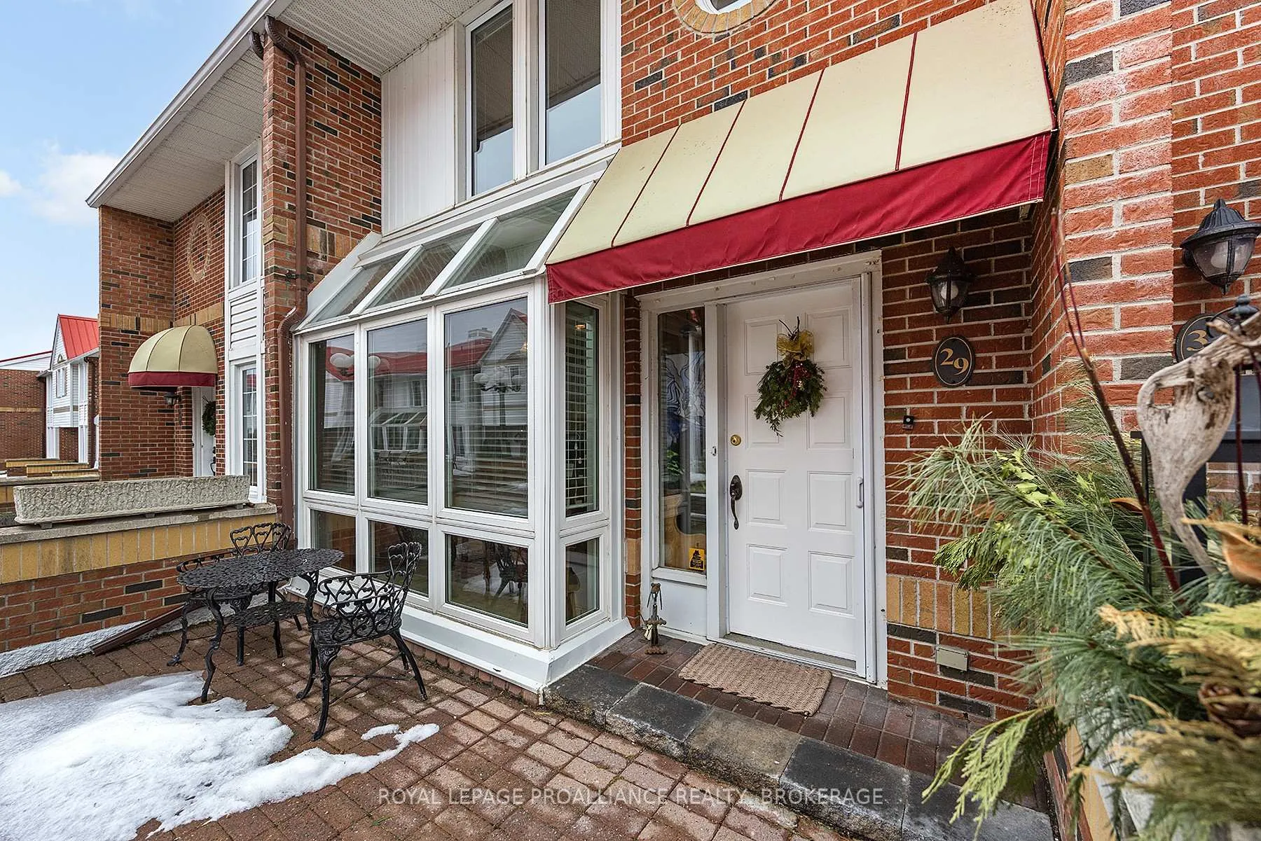 Photo 3 of Unit 29, 1 Place D'armes, Kingston, East of Sir John A. Blvd — HOMEH