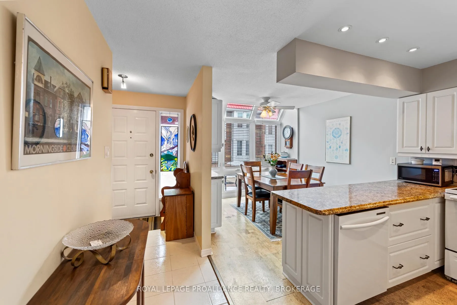 Photo 4 of Unit 29, 1 Place D'armes, Kingston, East of Sir John A. Blvd — HOMEH