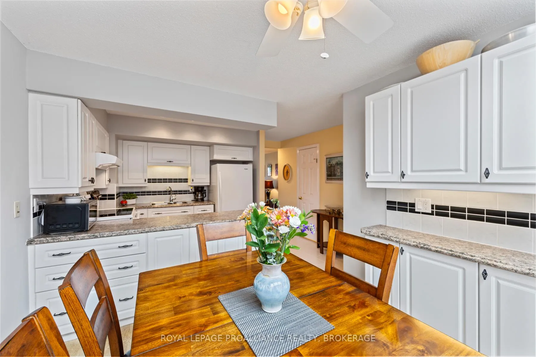 Photo 9 of Unit 29, 1 Place D'armes, Kingston, East of Sir John A. Blvd — HOMEH
