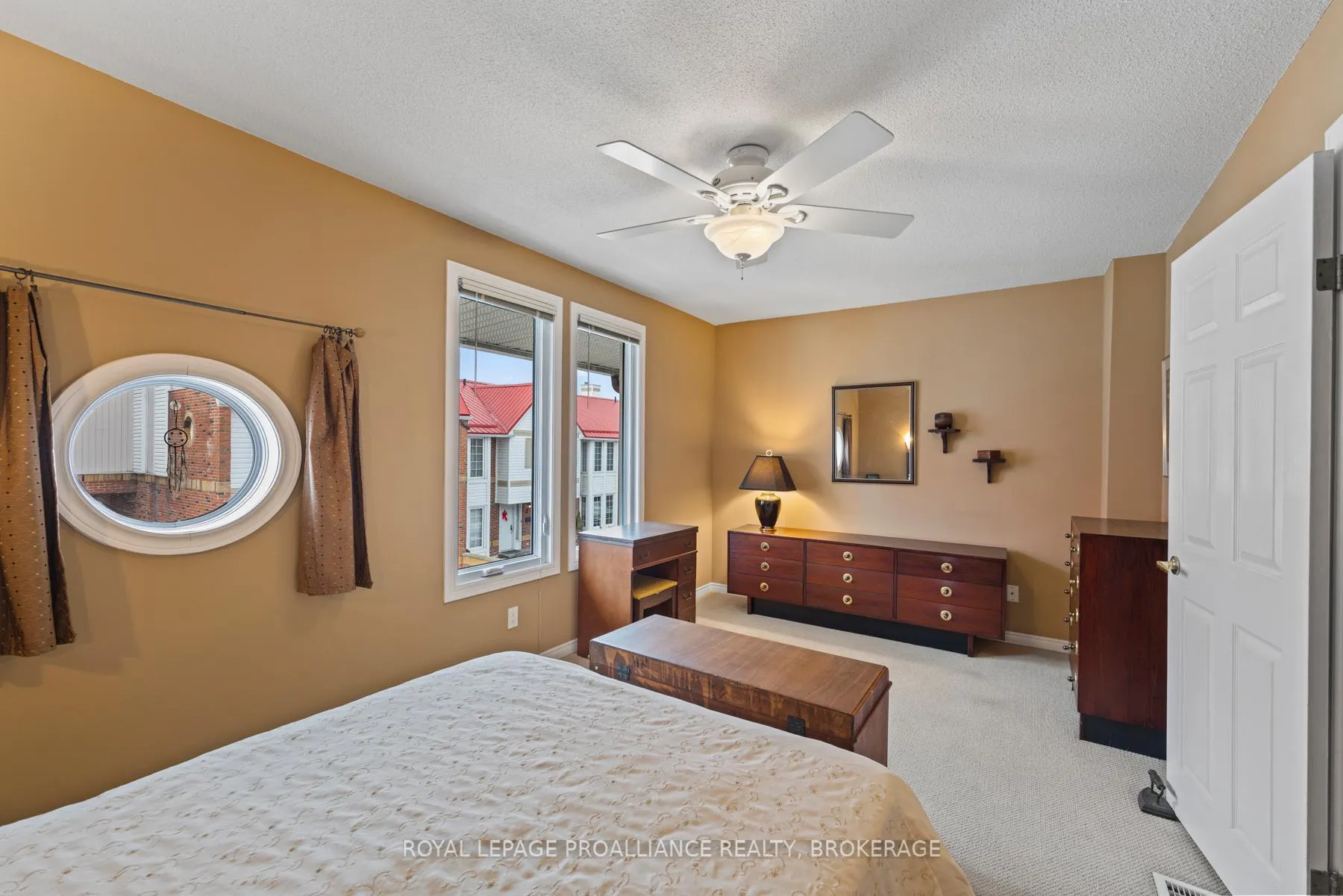 Photo 19 of Unit 29, 1 Place D'armes, Kingston, East of Sir John A. Blvd — HOMEH